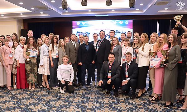 В Донецке подвели итоги Пятого Всероссийского конкурса «Учимся выбирать»