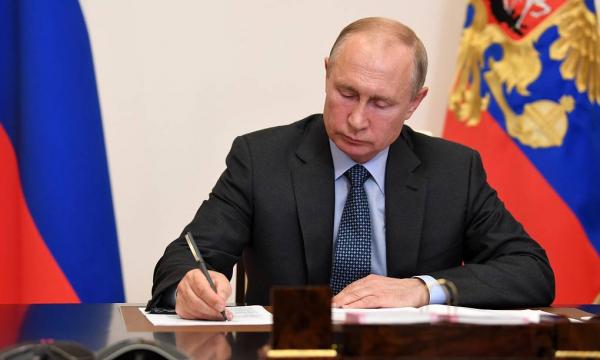 Президент России Владимир Путин подписал закон о дистанционном электронном голосовании на федеральном уровне