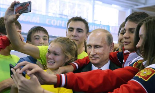 Президент России: благодаря молодежи, наша страна всегда остается устремлённой в будущее