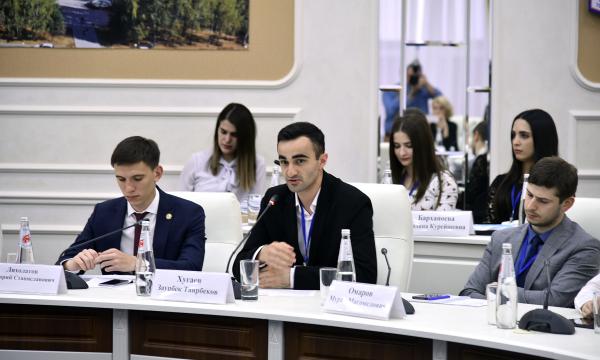 Заурбек Хугаев: цифровая демократия как шаг в новое будущее