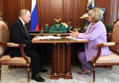 Встреча Президента России Владимира Путина с Председателем Центризбиркома Эллой Памфиловой